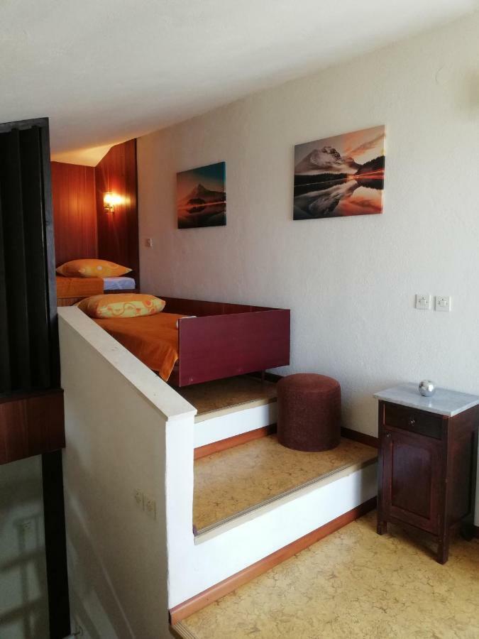 Vacation Home Mirjana Seget Vranjica Exterior photo